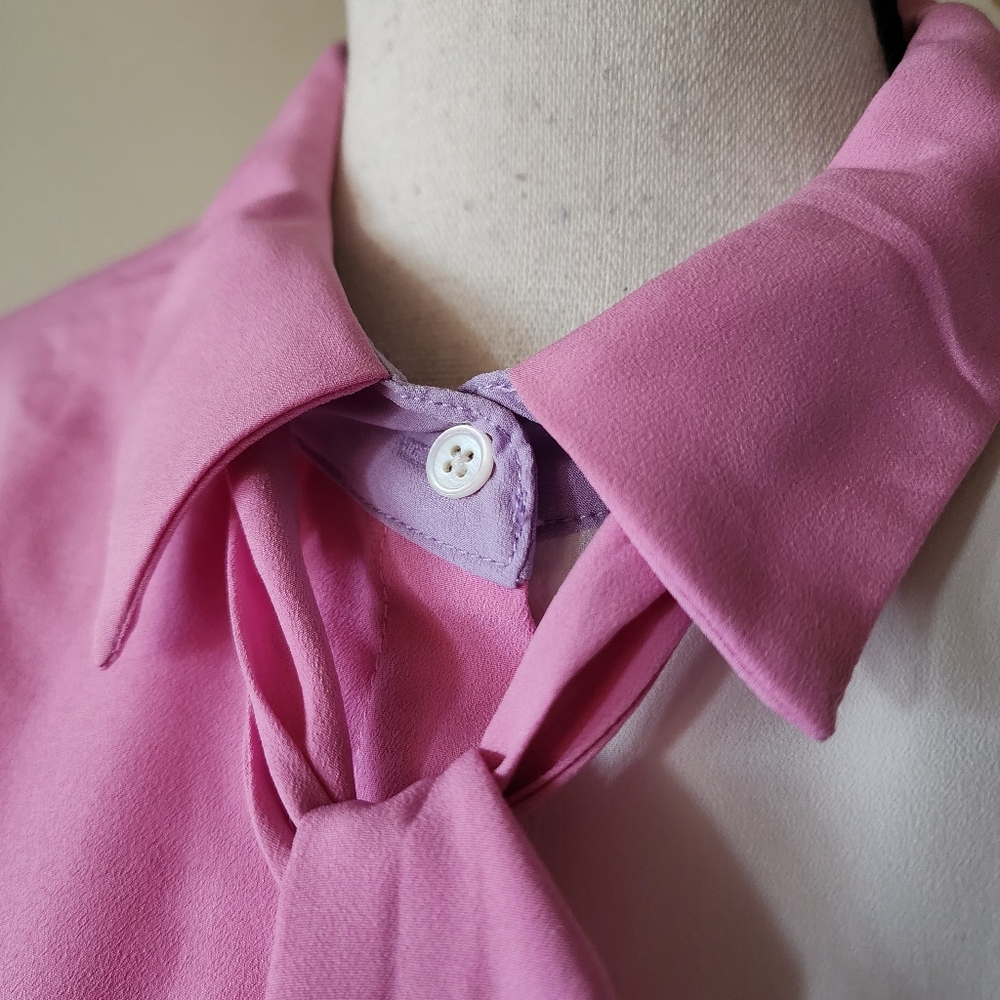 🔥Riley & Rae Colorblocked Tie-Neck Blouse - Picture 4 of 17